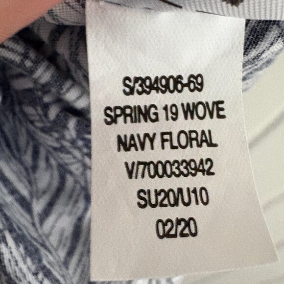 Old Navy Men's Swim Trunks - Picture 9 of 11